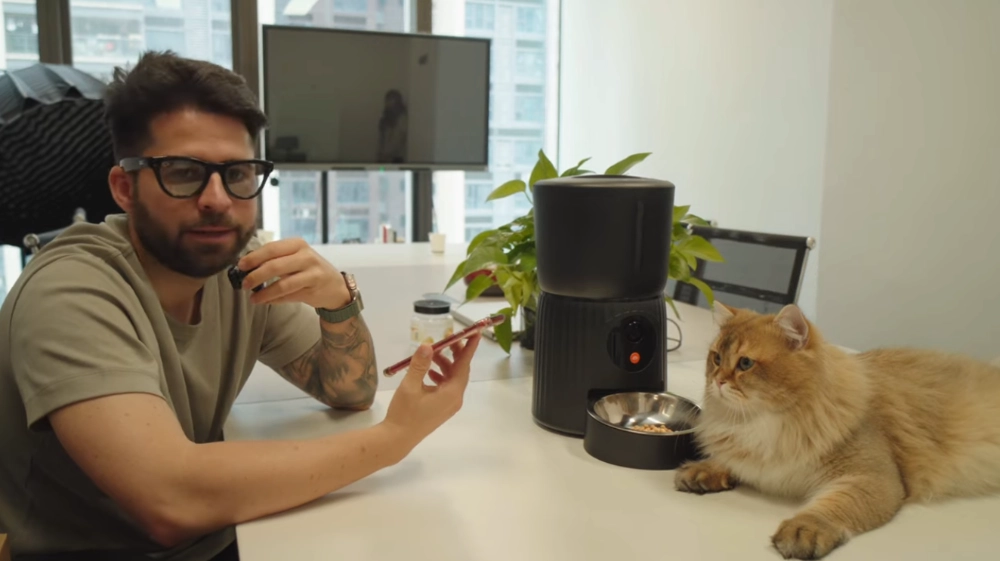 Spanish influencer visits Pawty Global